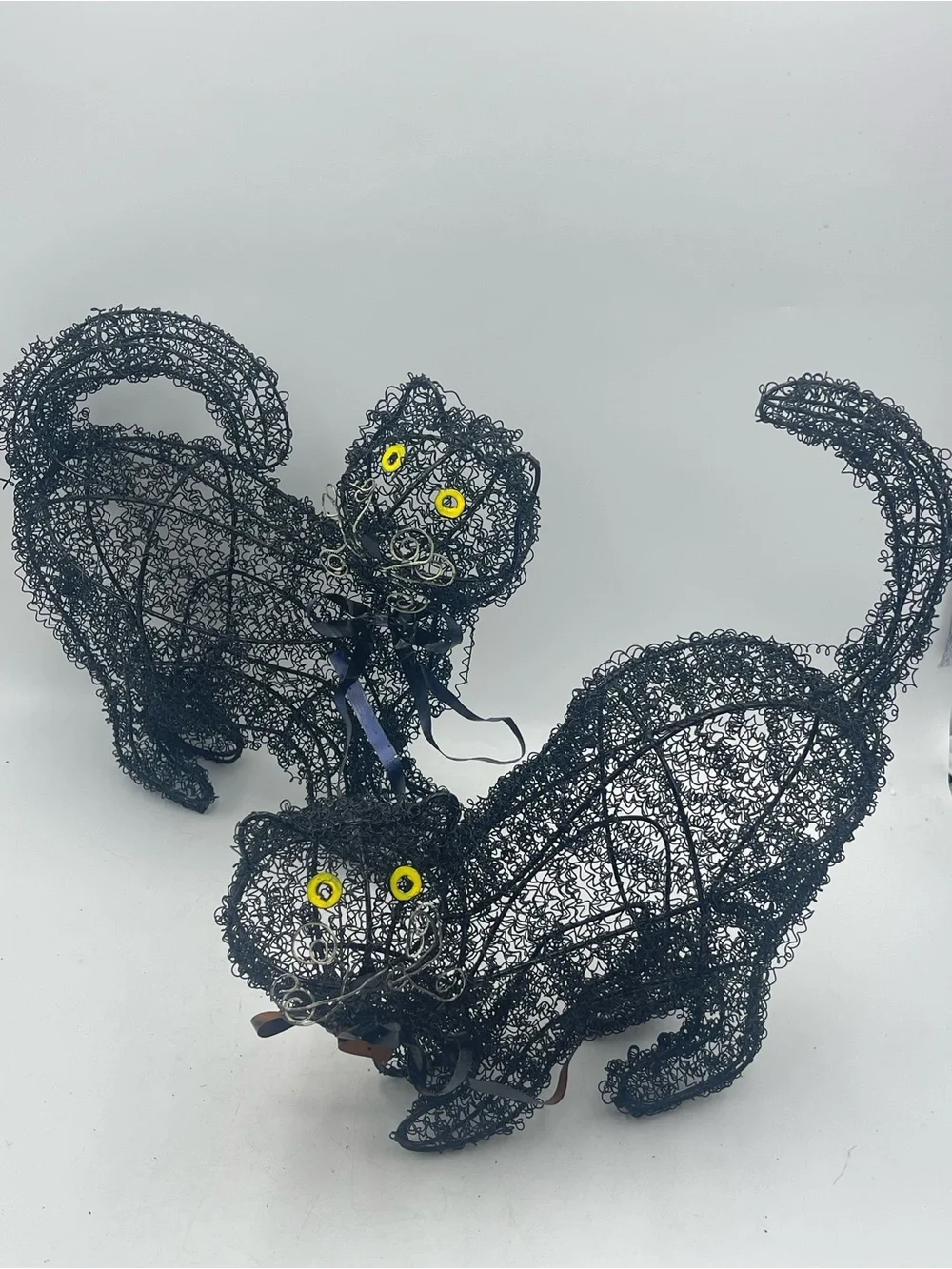 2 Primitive Black Wire Scaredy Cats: Handcrafted Gothic Halloween Folk Art Decor